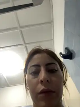 LilaSuni online show from November 25, 2025, 1:00 pm