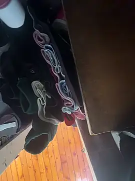 LilaSuni online show from December 16, 2025, 4:01 pm