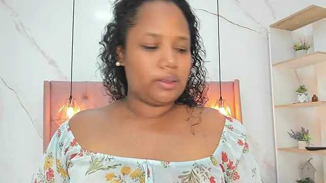 Snapshot of Belle_Brunette chatting on November 21, 2025, 9:02 pm Belle Brunette online show from November 21, 2025, 9:02 pm