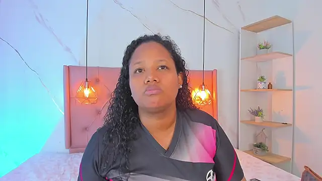 Snapshot of Belle_Brunette chatting on December 15, 2025, 8:46 pm Belle Brunette online show from December 15, 2025, 8:46 pm