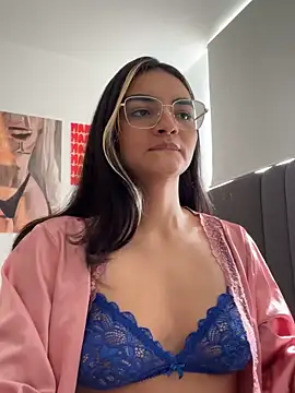 Snapshot of Cat2525 chatting on February 16, 2026, 7:21 pm Cat2525 online show from February 16, 2026, 7:21 pm