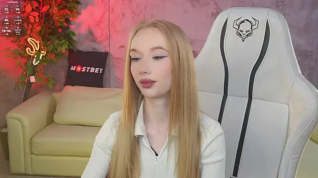 Amelia Blaze online show from December 9, 2024, 7:06 am