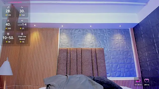 charlottewhitte online show from March 30, 2026, 12:28 pm