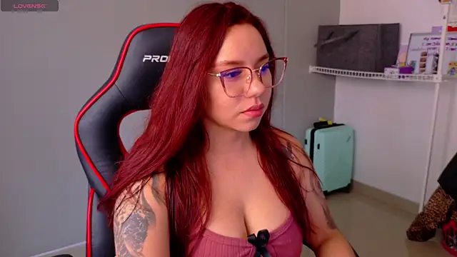 Snapshot of samantha_tattu chatting on April 24, 2026, 6:54 pm samantha tattu online show from April 24, 2026, 6:54 pm