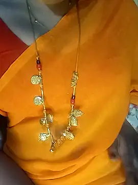 Snapshot of tuttifrutti17 chatting on December 18, 2024, 7:19 pm tuttifrutti17 online show from December 18, 2024, 7:19 pm