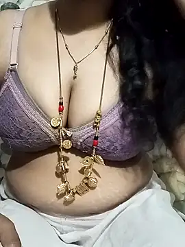 Snapshot of tuttifrutti17 chatting on January 28, 2025, 3:36 am tuttifrutti17 online show from January 28, 2025, 3:36 am