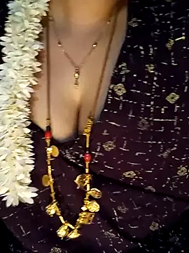 Snapshot of tuttifrutti17 chatting on March 8, 2025, 8:14 pm tuttifrutti17 online show from March 8, 2025, 8:14 pm