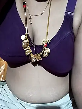 Snapshot of tuttifrutti17 chatting on October 14, 2025, 5:25 pm tuttifrutti17 online show from October 14, 2025, 5:25 pm