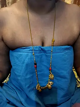 Snapshot of tuttifrutti17 chatting on February 26, 2026, 5:45 pm tuttifrutti17 online show from February 26, 2026, 5:45 pm