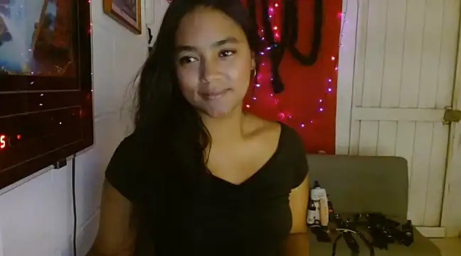 Chiara petterson online show from January 10, 2025, 5:05 am