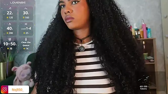 Snapshot of HOTBLACKANDWHITE2 chatting on December 22, 2025, 3:14 am HOTBLACKANDWHITE2 online show from December 22, 2025, 3:14 am