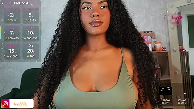 Snapshot of HOTBLACKANDWHITE2 chatting on February 1, 2026, 12:31 am HOTBLACKANDWHITE2 online show from February 1, 2026, 12:31 am