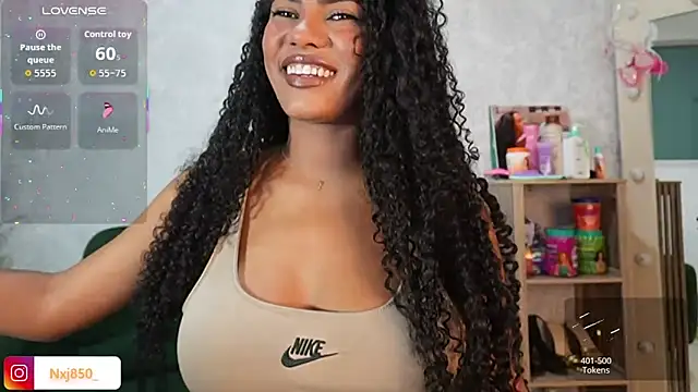 Snapshot of HOTBLACKANDWHITE2 chatting on February 11, 2026, 6:46 pm HOTBLACKANDWHITE2 online show from February 11, 2026, 6:46 pm