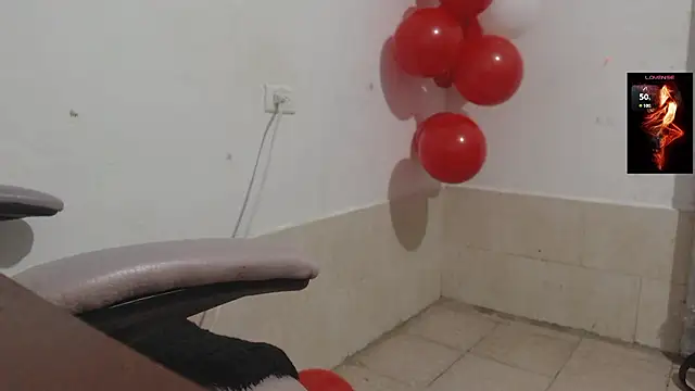 Snapshot of toxxxic_cams chatting on January 14, 2026, 4:40 am toxxxic cams online show from January 14, 2026, 4:40 am