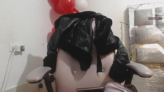 Snapshot of toxxxic_cams chatting on February 7, 2026, 4:16 am toxxxic cams online show from February 7, 2026, 4:16 am