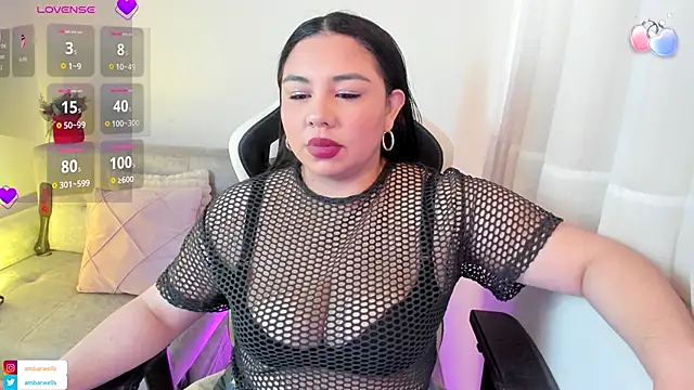 ambar-wells online show from November 28, 2025, 6:10 pm