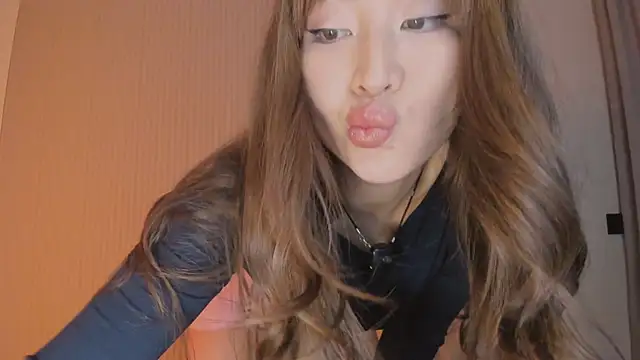Snapshot of kawaii_mia chatting on March 17, 2026, 4:54 pm kawaii mia online show from March 17, 2026, 4:54 pm