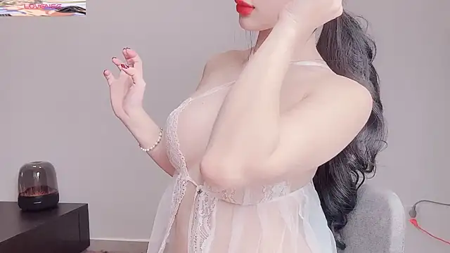 Snapshot of bejeni-sweet chatting on February 10, 2025, 2:41 am bejeni-sweet online show from February 10, 2025, 2:41 am