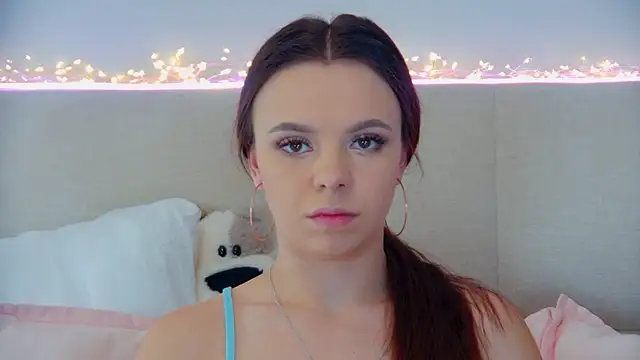 ElisabethDavis online show from March 19, 2025, 3:19 pm