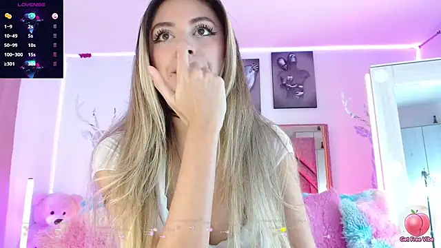 Snapshot of Angely_18 chatting on January 7, 2026, 8:11 pm Angely 18 online show from January 7, 2026, 8:11 pm