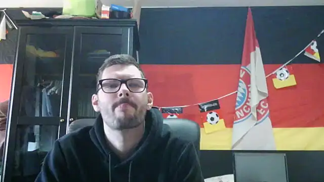 Snapshot of Die-geile-Sau chatting on March 4, 2026, 11:38 am Die-geile-Sau online show from March 4, 2026, 11:38 am