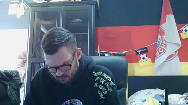 Snapshot of Die-geile-Sau chatting on March 19, 2026, 12:53 pm Die-geile-Sau online show from March 19, 2026, 12:53 pm