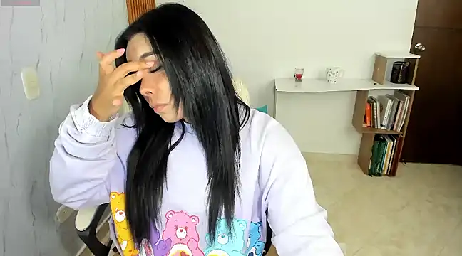 Snapshot of aleja_belle chatting on March 7, 2025, 12:12 pm aleja belle online show from March 7, 2025, 12:12 pm