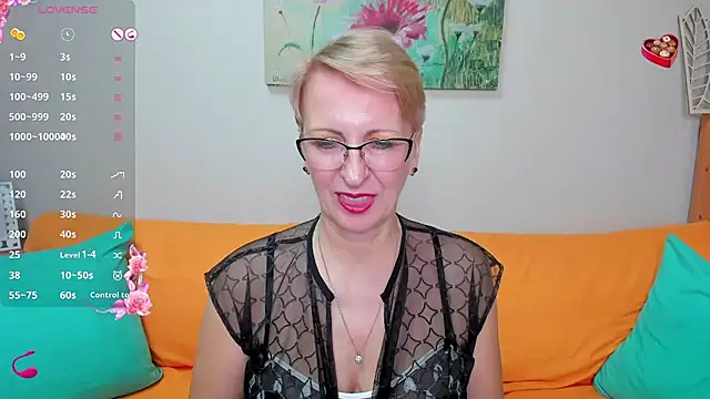 Snapshot of iamyourdream89 chatting on February 7, 2025, 9:37 pm iamyourdream89 online show from February 7, 2025, 9:37 pm