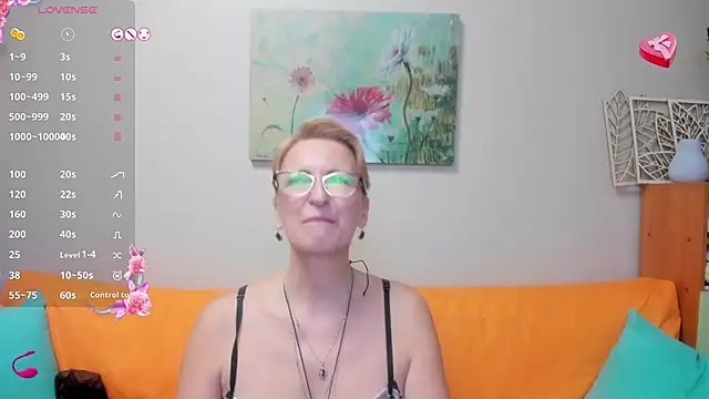 Snapshot of iamyourdream89 chatting on February 24, 2025, 7:09 pm iamyourdream89 online show from February 24, 2025, 7:09 pm