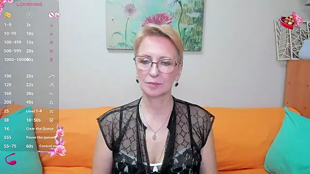 Snapshot of iamyourdream89 chatting on March 14, 2025, 1:24 pm iamyourdream89 online show from March 14, 2025, 1:24 pm