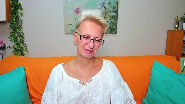 Snapshot of iamyourdream89 chatting on September 26, 2025, 10:08 am iamyourdream89 online show from September 26, 2025, 10:08 am