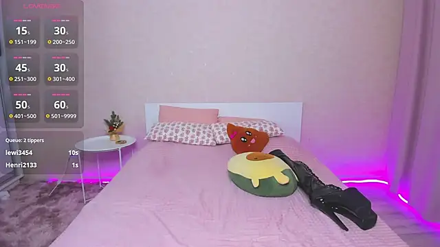 Snapshot of Monica_Blair chatting on December 31, 2024, 12:32 am Monica Blair online show from December 31, 2024, 12:32 am