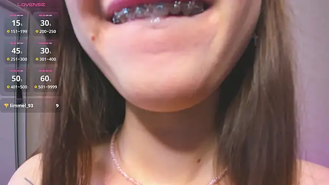 Snapshot of Monica_Blair chatting on January 2, 2025, 9:28 pm Monica Blair online show from January 2, 2025, 9:28 pm