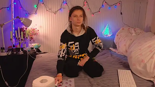 Frank Fraer online show from November 25, 2025, 2:17 pm