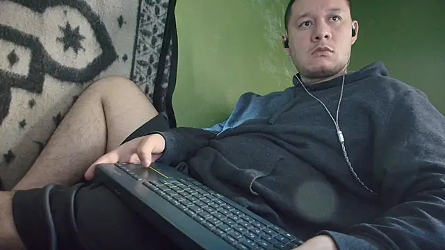 Snapshot of sweet_cock28 chatting on January 7, 2026, 3:14 pm sweet cock28 online show from January 7, 2026, 3:14 pm