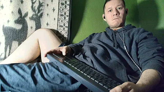 Snapshot of sweet_cock28 chatting on February 25, 2026, 3:27 am sweet cock28 online show from February 25, 2026, 3:27 am