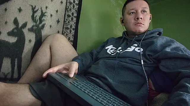 Snapshot of sweet_cock28 chatting on March 17, 2026, 3:26 pm sweet cock28 online show from March 17, 2026, 3:26 pm