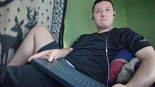 Snapshot of sweet_cock28 chatting on April 20, 2026, 3:15 pm sweet cock28 online show from April 20, 2026, 3:15 pm