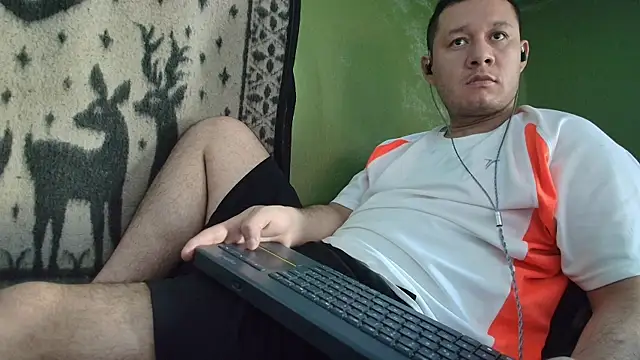 Snapshot of sweet_cock28 chatting on April 21, 2026, 3:17 pm sweet cock28 online show from April 21, 2026, 3:17 pm