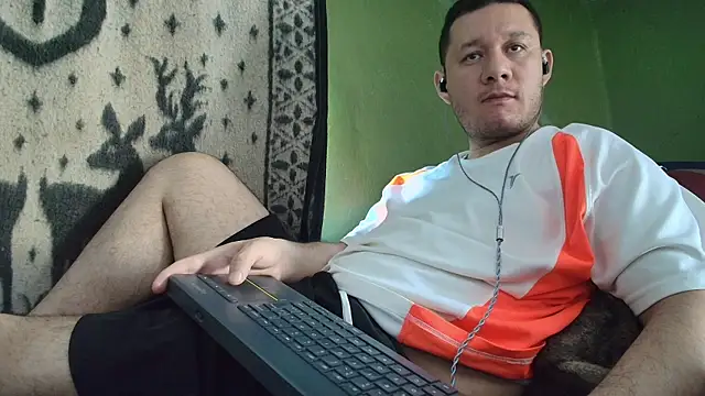 Snapshot of sweet_cock28 chatting on April 24, 2026, 3:47 pm sweet cock28 online show from April 24, 2026, 3:47 pm