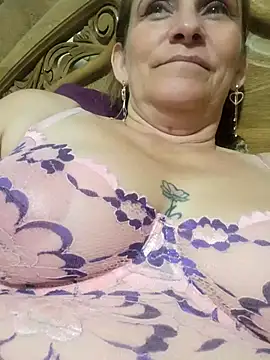 Snapshot of SeductionSilera chatting on October 28, 2025, 3:25 pm SeductionSilera online show from October 28, 2025, 3:25 pm