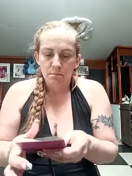 Snapshot of SeductionSilera chatting on November 9, 2025, 9:02 pm SeductionSilera online show from November 9, 2025, 9:02 pm