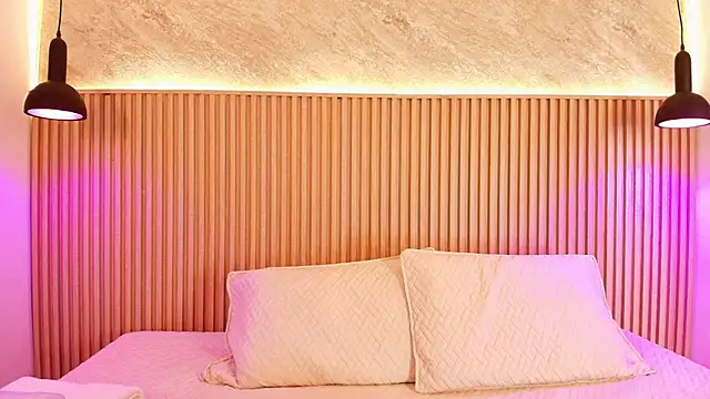 big tits in your face online show from October 8, 2025, 8:06 pm