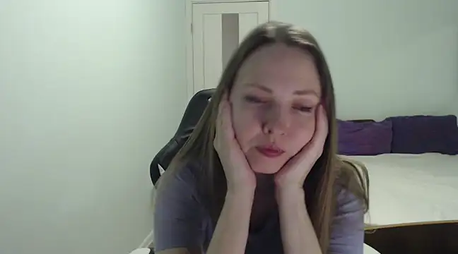 VioletLily online show from March 21, 2025, 6:07 pm