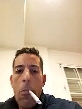 Snapshot of brutoxxx007 chatting on January 31, 2025, 5:51 am brutoxxx007 online show from January 31, 2025, 5:51 am