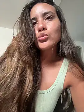 Snapshot of fenixgre chatting on January 6, 2026, 7:06 pm fenixgre online show from January 6, 2026, 7:06 pm