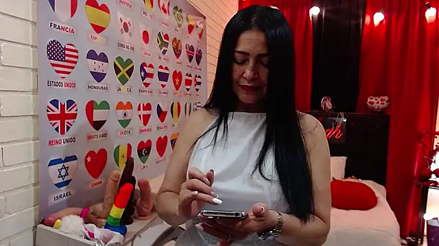 Snapshot of Sarah_teiku chatting on January 13, 2025, 6:27 pm Sarah teiku online show from January 13, 2025, 6:27 pm