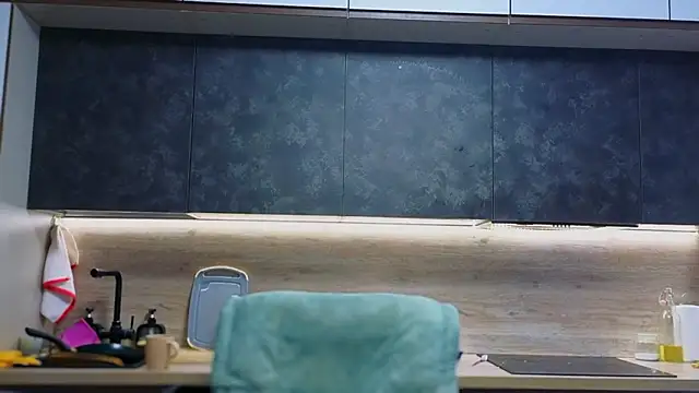 Snapshot of Katniss_K chatting on February 14, 2026, 8:33 am Katniss K online show from February 14, 2026, 8:33 am