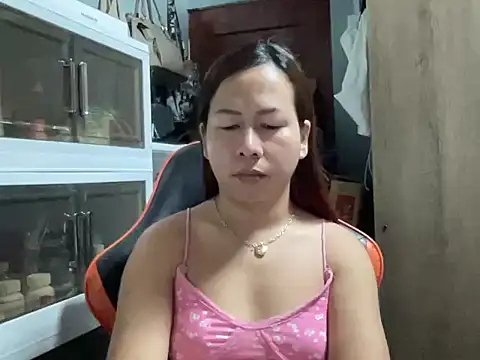 UrLove Marga online show from October 18, 2025, 10:32 pm