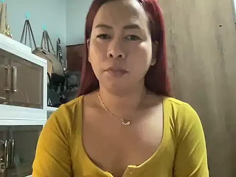 UrLove Marga online show from November 19, 2025, 6:52 pm